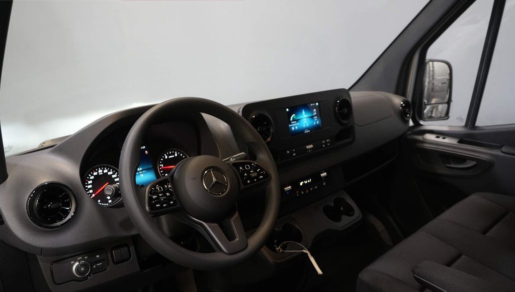 15808881120-39733233-11.jpg
