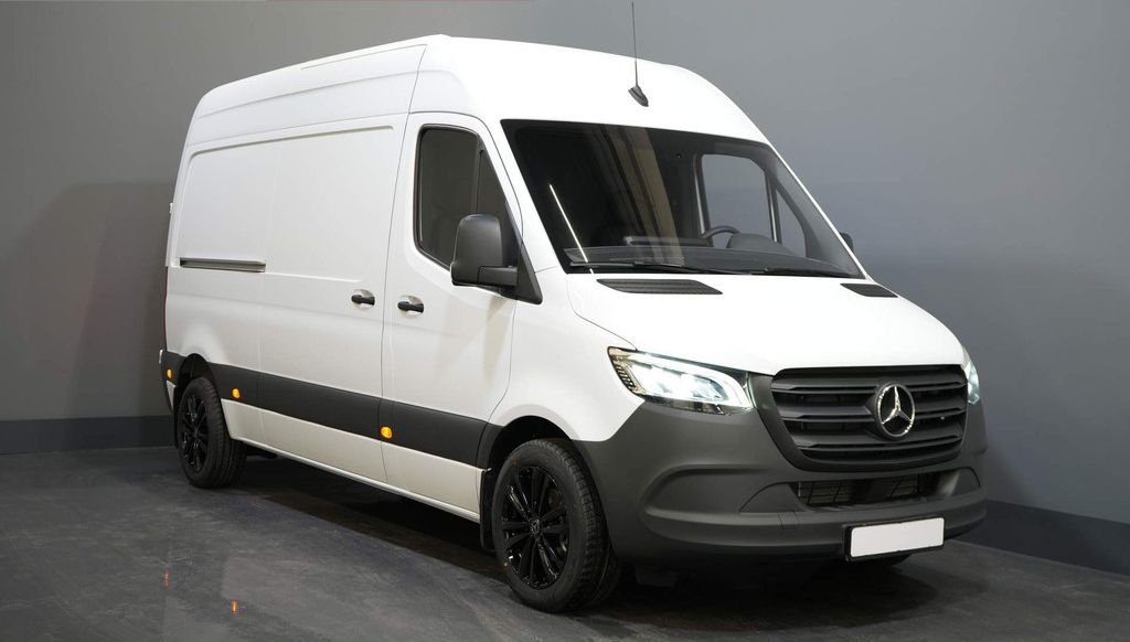 MAN TGE Bestelbus 14x! Aut. L2H2 3t GVW/ Jantes alliage 18"/ LED/ Chauffage de stationnement/ Sièges chauffants/ Carplay/ Cruise/ Caméra