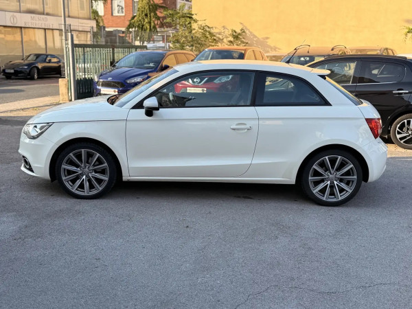 audi-a1-ambition-2hand-sonderedition-navi-1-8.jpg