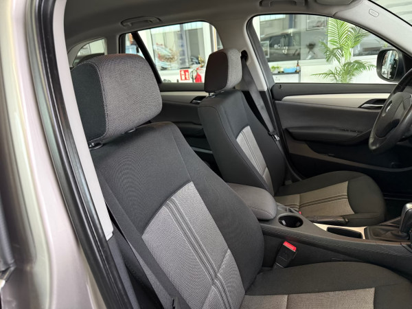 bmw-x1-18-i-sdrivex-lineautombi-xenon-15.jpg