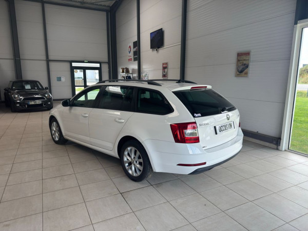 skoda-octavia-iii-break-16-tdi-115-dsg7-business-garantie-6-mois-2.jpg