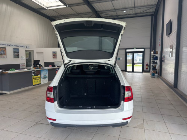 skoda-octavia-iii-break-16-tdi-115-dsg7-business-garantie-6-mois-8.jpg