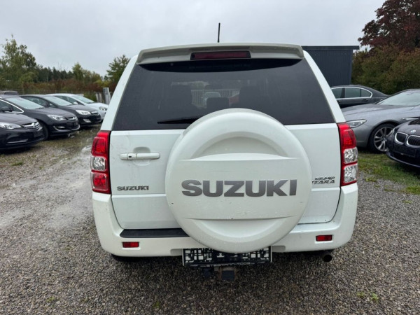 suzuki-grand-vitara-24-vvt-limited-comfort-5.jpg
