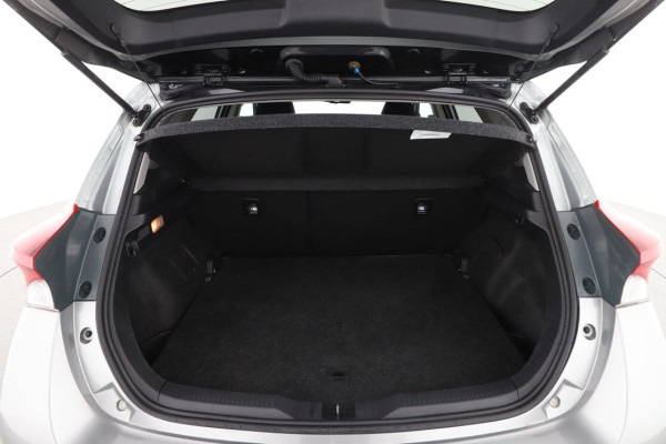 toyota-auris-12t-design-4.jpg