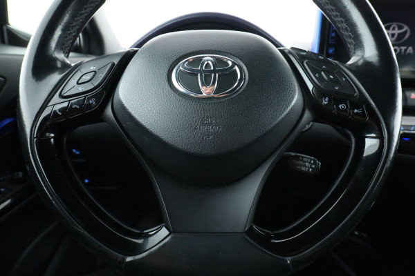 toyota-c-hr-12-t-graphic-cvt-awd-3.jpg