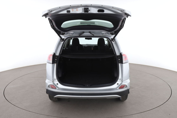 toyota-rav-4-20-d-4d-dynamic-3.jpg