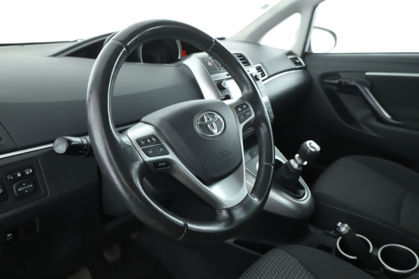 toyota-verso-16-d-4d-active-10.jpg