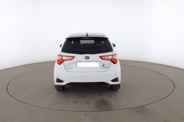 toyota-yaris-15-hybrid-gr-sport-1-11.jpg