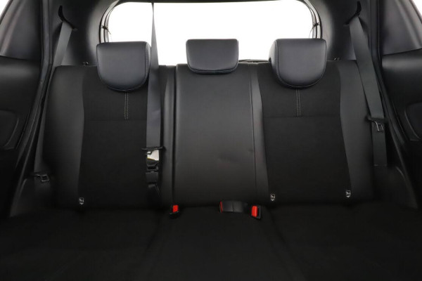toyota-yaris-15-hybrid-gr-sport-1-9.jpg
