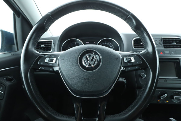 volkswagen-polo-12-tsi-bluemotion-tech-confortline-dsg7-4.jpg