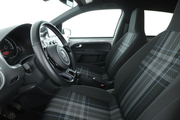 volkswagen-up-10-up-club-10.jpg